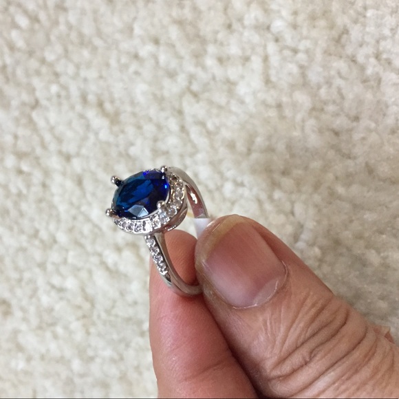 18k WHITE GOLD 3CT SAPPHIRE /DIAMOND Ring - Picture 5 of 7